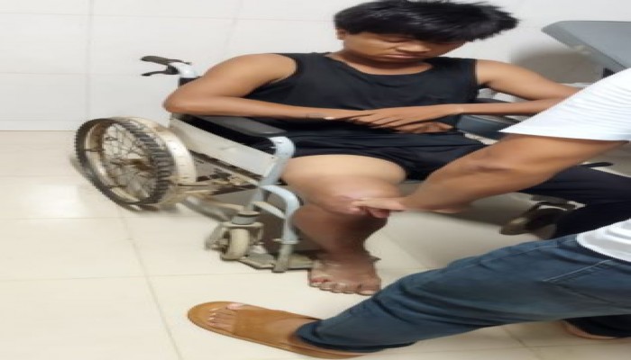 রাজস্থলীতে মোটরসাইকেল-কার মুখামুখি সংঘর্ষে আহত ৩