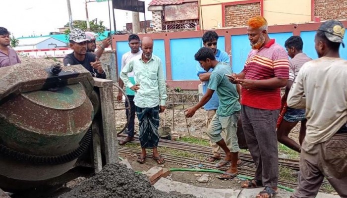 নবীগঞ্জে আদালতের নির্দেশ অমান্য করে প্রভাবশালীর ভবন নির্মাণের চেষ্টা! পুলিশের হস্তক্ষেপে পরিস্থিতি শান্ত হলেও উত্তেজনা বিরাজ করছে৷