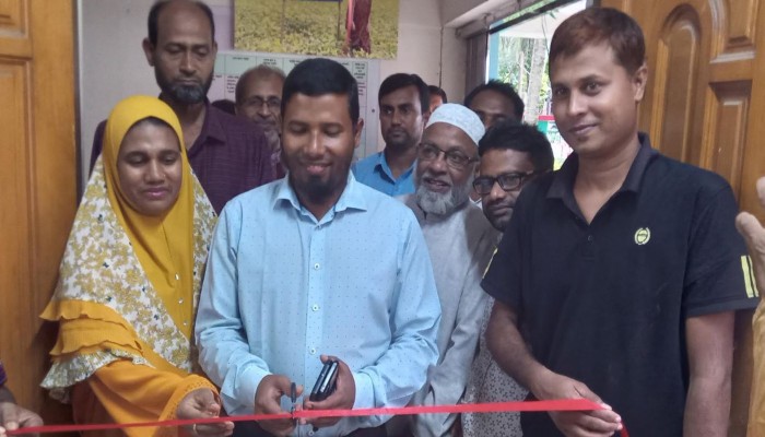 মঠবাড়িয়ায় দিনব্যাপী ফল মেলা