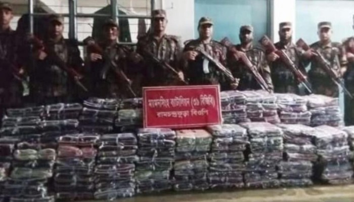 শেরপুর সীমান্তে প্রায় ৬৬ লাখ টাকার ভারতীয় শাড়ি ও ট্রলি জব্দ