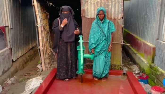 সংবাদ প্রকাশের পর রায়গঞ্জের সেই বিধবা চান বানু পেলেন একটি টিউবওয়েল।