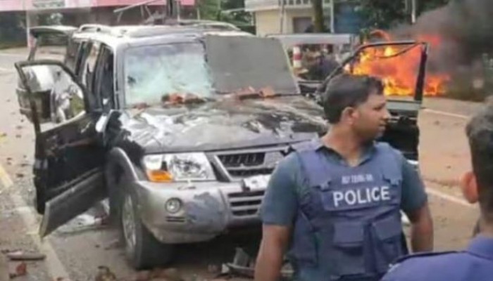 চট্টগ্রামে বিএনপির দুপক্ষের সংঘর্ষ।