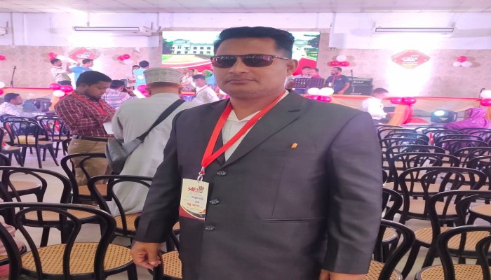 পীরগঞ্জ এলজিইডি অফিসের কার্য্য সহকারী রোস্তম আলী, অদৃশ্য শক্তির কারণে দেড়যুগেরও বেশি সময় বহাল।