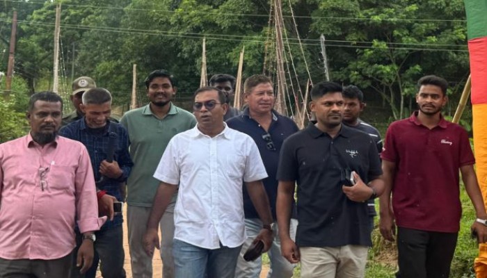 ইউএনও কর্তৃক পূজা মণ্ডপ পরিদর্শন, ছাত্রদলের পক্ষ থেকে সিসিটিভি প্রদান