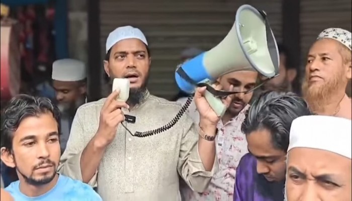 দুর্নীতিতে বিশ্ব চ্যাম্পিয়ান দল এখন দুর্নীতিমুক্ত দেশ গঠনের কথা বলে জাতিকে ধোঁকা দিতে চাচ্ছে -ড. শফিকুল ইসলাম মাসুদ