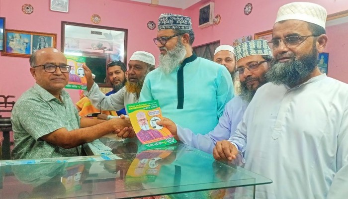 কাউখালীতে পিরোজপুর ২ আসনের জামায়াতে ইসলামীর প্রার্থী শামীম সাঈদী গণসংযোগ ও লিফলেট বিতরণ করেন