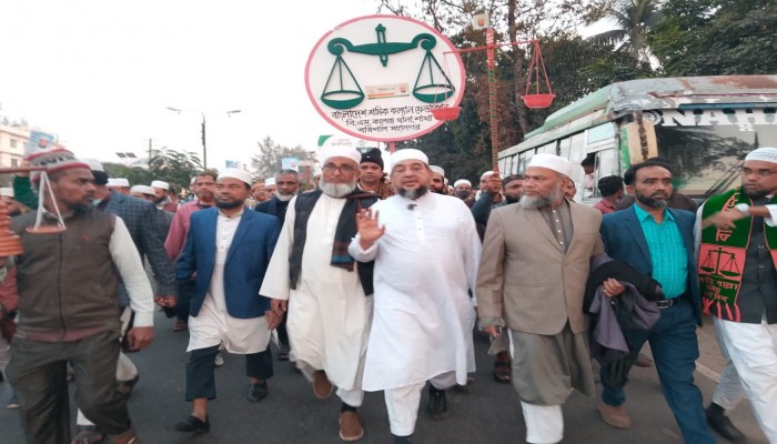 ​বরিশাল-৫ আসনে এ্যাডভোকেট মুয়াযযম হোসাইন হেলালের গণসংযোগে ব্যাপক উৎসাহ-উদ্দীপনা