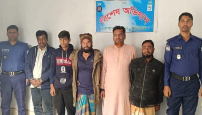 কুড়িগ্রামে অপারেশন ডেভিল হান্টে আঃ লীগের ৮ নেতাকর্মী গ্রেফতার