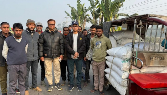 কুড়িগ্রামের ভূরুঙ্গামারীতে পাচারের সময় আটক ২০ বস্তা সার, ৩০ হাজার টাকা জরিমানা