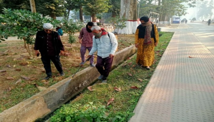 রাবি ক্যাম্পাসে মশার উপদ্রপ মশা নিধন কর্মসূচি