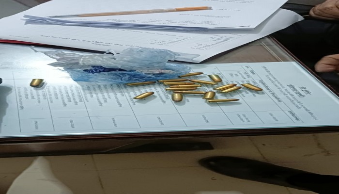 রাজশাহীতে ২৪ রাউন্ড গুলিসহ যুবক আটক