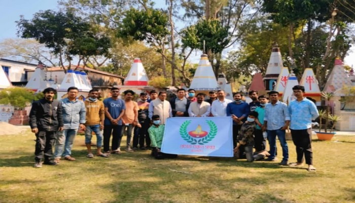 ​ঝালকাঠিতে প্রত্যয় তরুণ সংঘের পরিচ্ছন্নতা ও বৃক্ষরোপণ