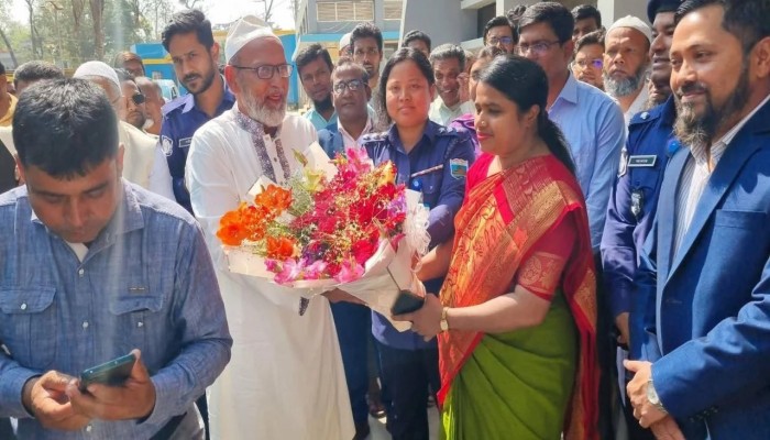 আমি দলমত-নির্বিশেষে সবার এমপি হয়ে কাজ করতে চাই : মোস্তাফিজুর রহমান