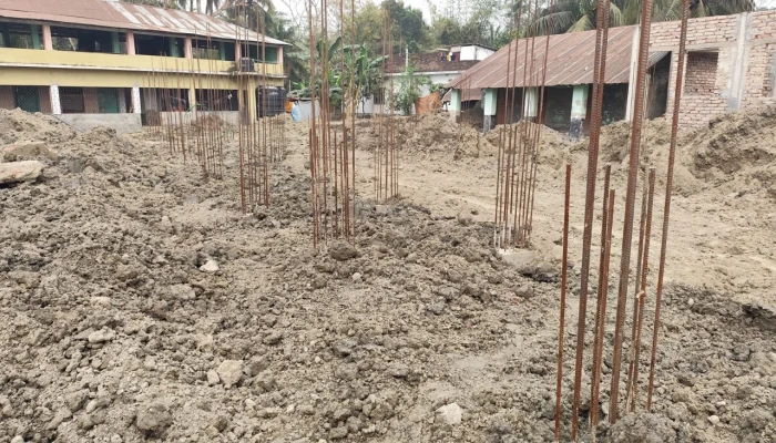 চাঁদা না পেয়ে মাদ্রাসার কাজ বন্ধ করলেন বিএনপি নেতা
