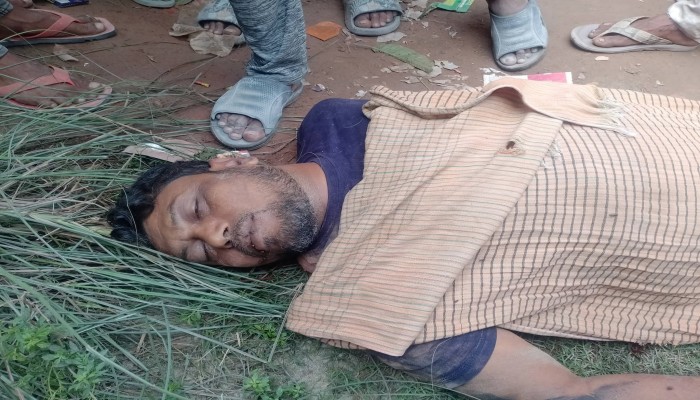 কুষ্টিয়ায় অরক্ষিত রেলক্রসিংয়ে ট্রেনের ধাক্কায় মোটরসাইকেল আরোহী নিহত