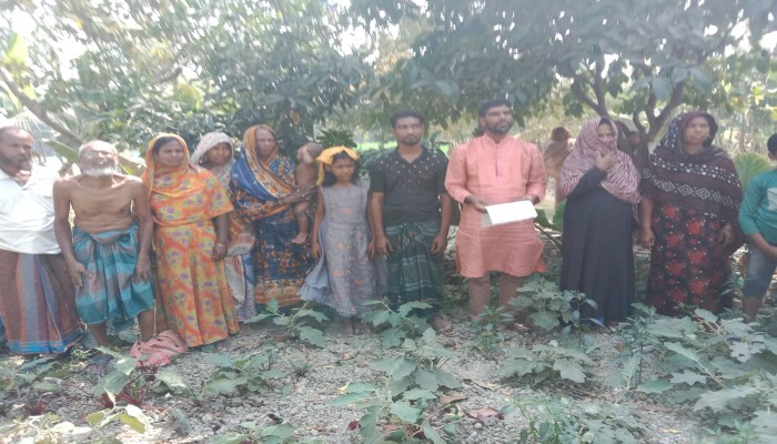​কয়রায় মিথ্যা সংবাদ ও জিডির বিরুদ্ধে মানববন্ধন