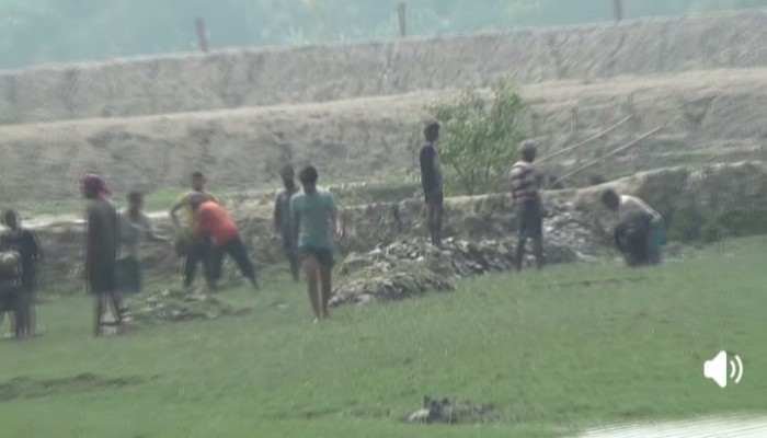 কয়রায় চলছে কপোতাক্ষের নদের চর দখল প্রশাসন নিরব