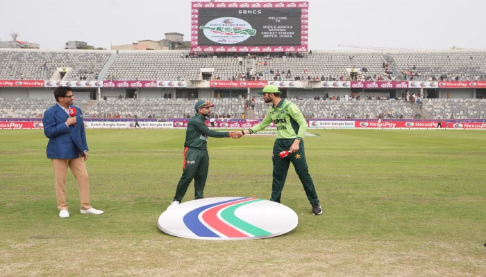 বোলিংয়ে বাংলাদেশ, একাদশে বদল নেই