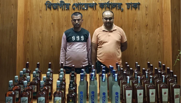 ঈদকে সামনে রেখে রাজধানীতে অবৈধ মদ মজুদ, গ্রেপ্তার ২