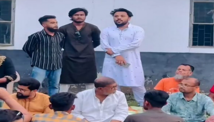 ​আদমদীঘিতে যুবলীগ ও ছাত্রলীগের ইফতার মাহফিল, শেখ হাসিনার সুস্বাস্থ্য কামনা