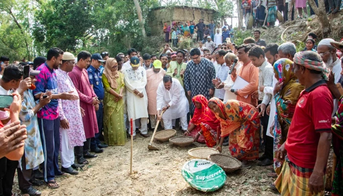 আমরা নিজেদের মাটি নিজেরা খুঁড়ে পানি আনবো: ভূমিমন্ত্রী