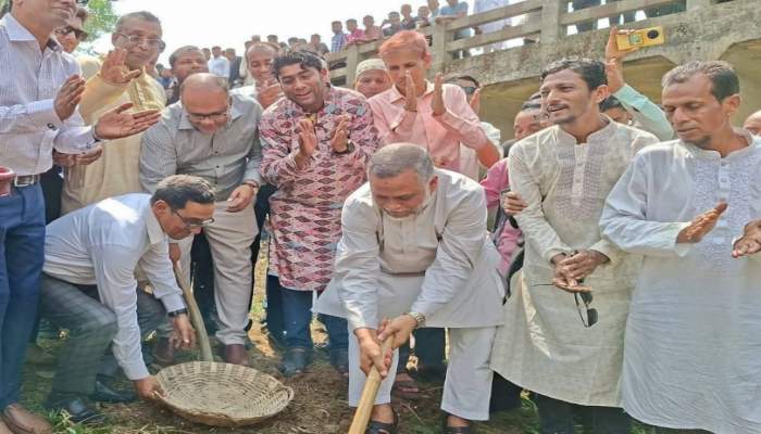 ​‎চুনারুঘাটে বুচিনালা খাল পুনঃখনন কার্যক্রম উদ্বোধন করেন জাতীয় সংসদের হুইপ জি কে গউছ