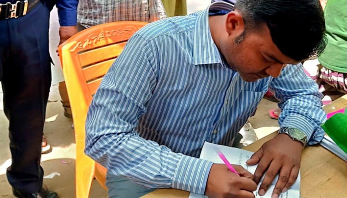 কুড়িগ্রামের উলিপুরে মোবাইল কোর্ট: অবৈধ জ্বালানি তেল বিক্রিতে জরিমানা, বাজারে তদারকি জোরদার