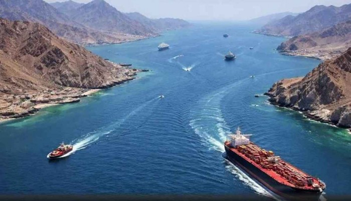 হরমুজ দিয়ে জাহাজ চলাচলে নতুন প্রস্তাব ইরানের