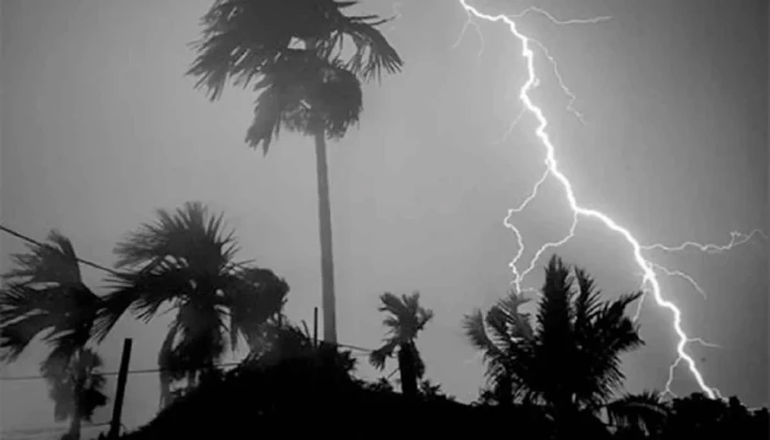 সারা দেশে বজ্রপাতে ১২ জনের মৃত্যু