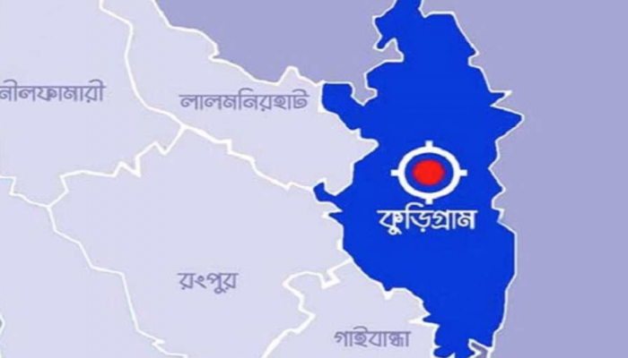 কুড়িগ্রামে সাংবাদিকের বিছানায় বিষধর গোখরা, অল্পের জন্য রক্ষা