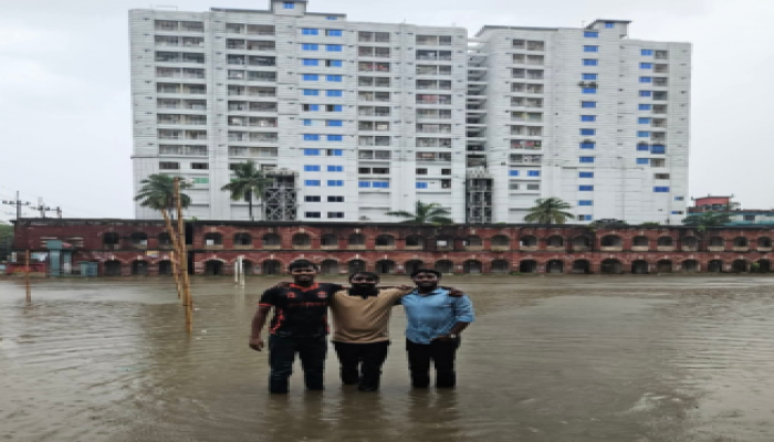 ​ফেনীতে মৌসুমের প্রথম বৃষ্টিতে জলাবদ্ধতা