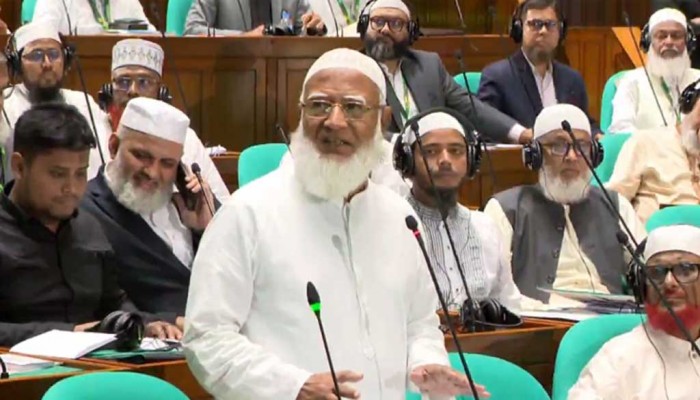 সবাই আমাকে ভালোবেসে কচলায়: সংসদে বিরোধীদলীয় নেতা