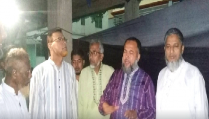 ​বুড়িচংয়ে অগ্নিকান্ডে ক্ষতিগ্রস্ত পরিবারকে জামায়াতে ইসলামীর সহায়তা প্রদান