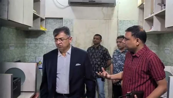 থানা দালালমুক্ত করার নির্দেশ স্বরাষ্ট্রমন্ত্রীর