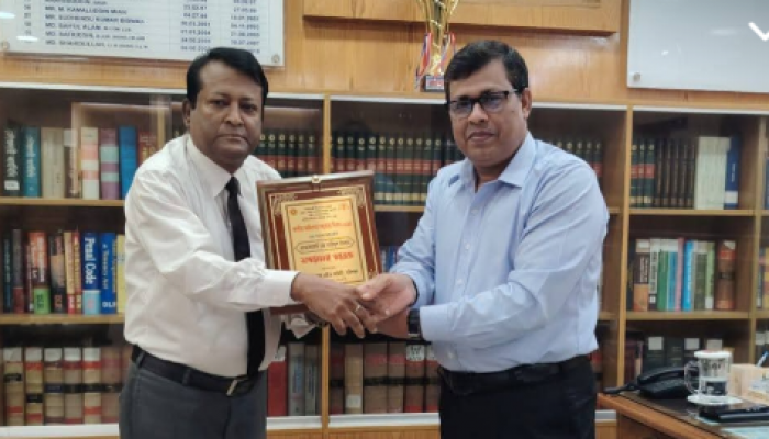 ​বরিশালের সেরা প্যানেল আইনজীবীর সম্মাননা পেলেন অ্যাড. মো: তারিকুল ইসলাম