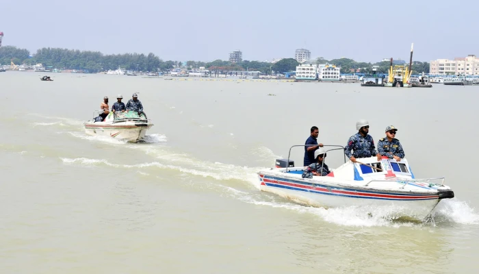 মৎস্য সম্পদ সংরক্ষণে বাংলাদেশ নৌবাহিনীর অভিযান