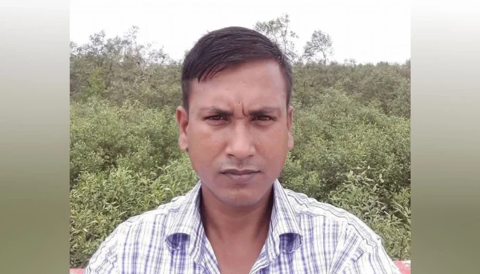 রামুতে আমগাছ থেকে পড়ে যুবকের মৃত্যু
