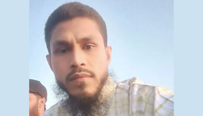 ফতুল্লায় ছোট ভাইকে কুপিয়ে হত্যা, পলাতক বড় ভাই
