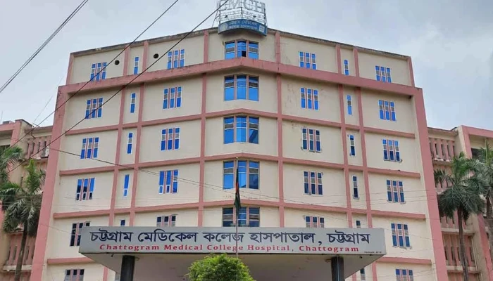 বিশেষায়িত হাসপাতাল নেই চট্টগ্রামে, রোগীদের ভোগান্তি