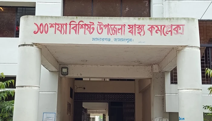 উঠানের গর্তে পড়ে দেড় বছরের শিশুর মৃত্যু