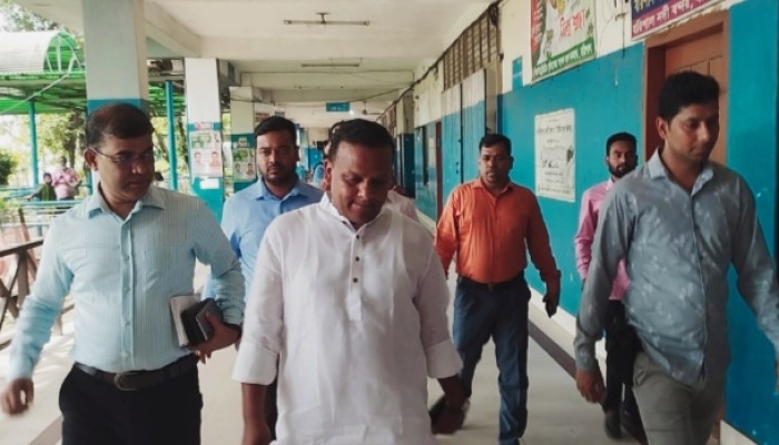 বরিশাল বিআইডব্লিউটিএ দপ্তরে হঠাৎ নৌপরিবহন প্রতিমন্ত্রী