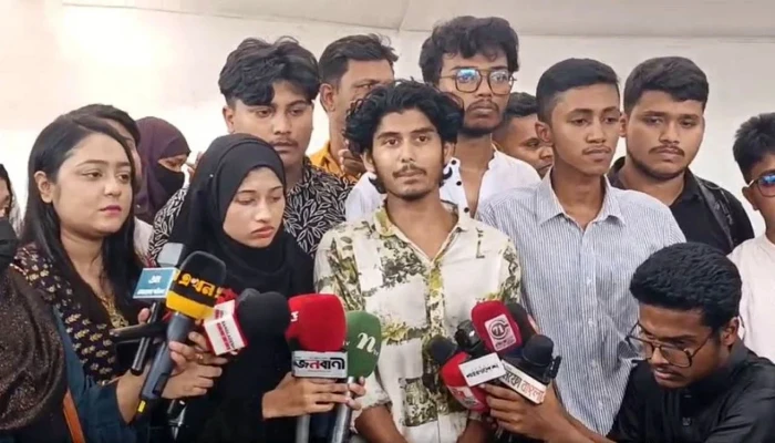 ডিসি আমিরুলের প্রত্যাহার দাবি