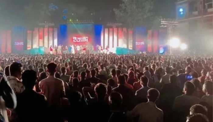 রায়পুরায় ইত্যাদির শুটিং স্পটে শতাধিক ফোন চুরি