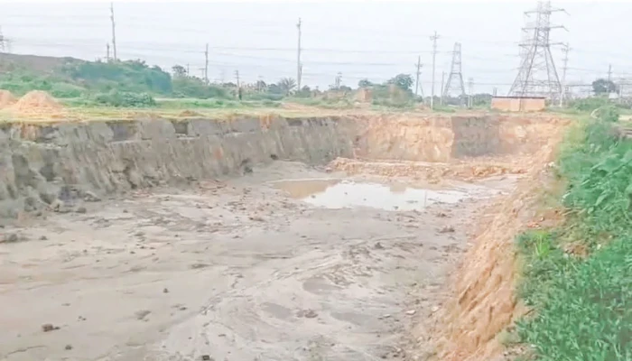 বুড়িচংয়ে ব্যাংকের জমি থেকে কোটি টাকার মাটি লুট
