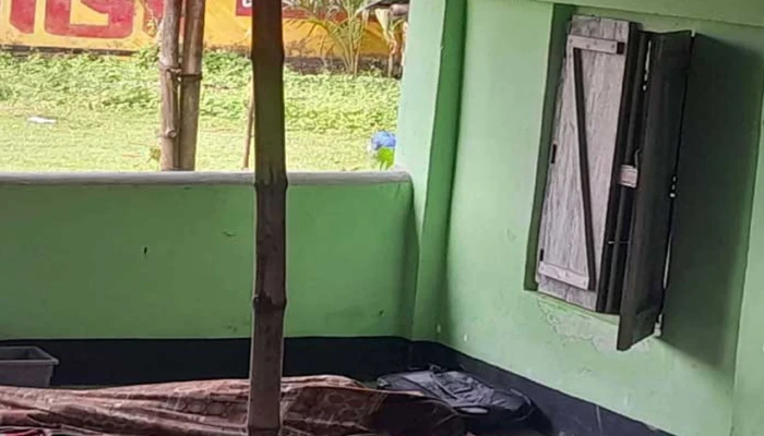 খুলনায় মসজিদের বারান্দা থেকে দিনমজুরের লাশ উদ্ধার