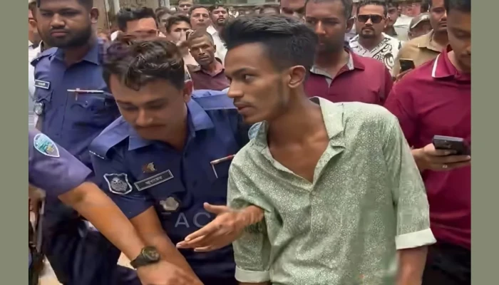 আদালতে বিএনপি নেতাকে লক্ষ্য করে গুলি, পিস্তলসহ আটক ১
