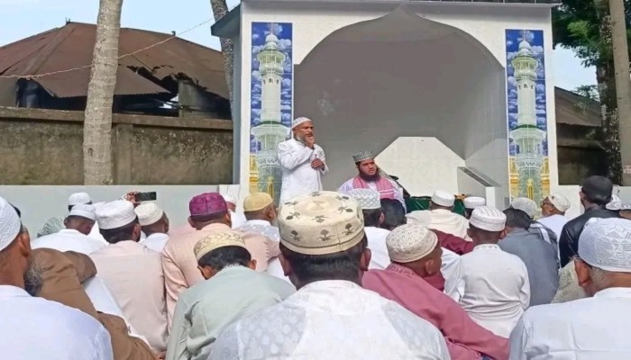 যথাযোগ্য মর্যাদায় হিজলায় ঈদুল আজহার জামাত সম্পন্ন