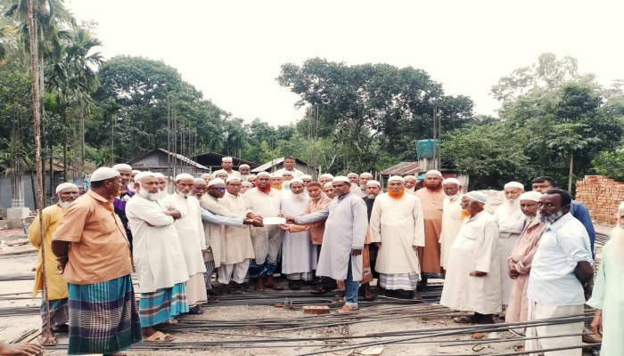 এমপি নওশাদ জমির-এর পক্ষ থেকে মডেল হাট জামে মসজিদে ডিও লেটার প্রদান