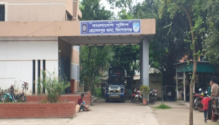 হোসেনপুরে অটোরিকশার চাপায় বৃদ্ধের প্রাণহানি, চালক লুকিয়ে পালিয়েছে