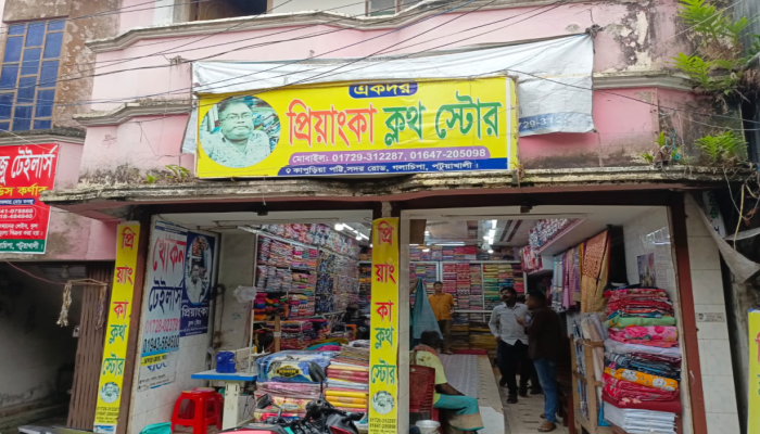 ​গলাচিপায় এক রাতে পৌর এলাকায় ৪ দোকানে চুরি -আতঙ্কে ব্যবসায়ীরা